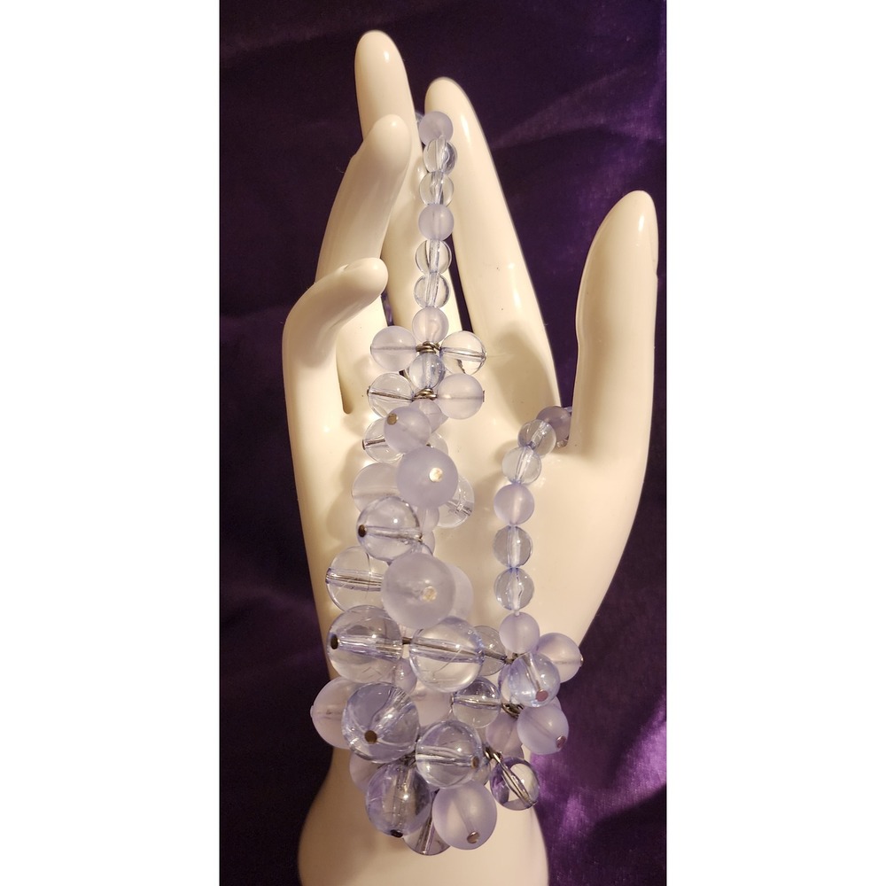 Vtg Light Purple Frosted Polished Chunky Lucite Beaded Necklace Spring